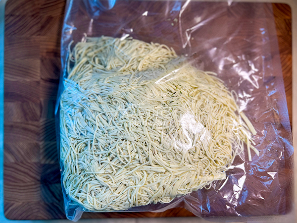 Сырный продукт ФЕРМЕРСКИЙ паутинка  укроп/чеснок в Тамбове
