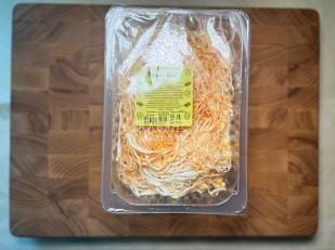 Фрайчизы со вкусом салями (100 гр.): Сыр Чечил паутинка (икра красная)  500 гр.