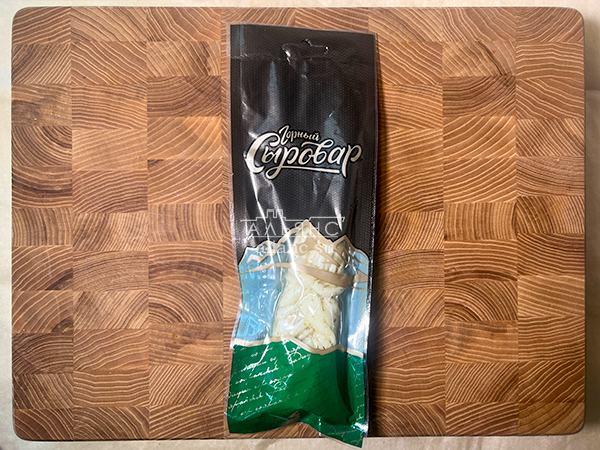 Сыр 100 гр ГОРНЫЙ СЫРОВАР (Косичка с укропом и чесноком) в Тамбове