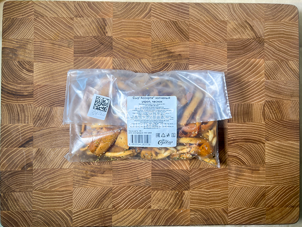 Сыр 150 гр ГОРНЫЙ СЫРОВАР (Ассорти копчёный с укропом и чесноком) в Тамбове